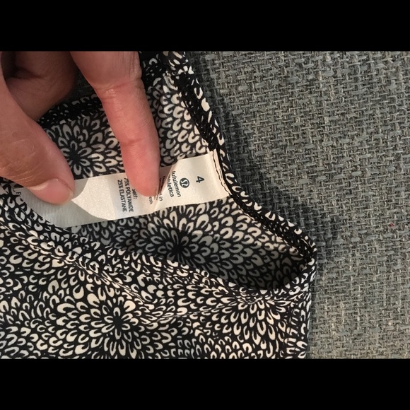 Lululemon open back top - Picture 4 of 4